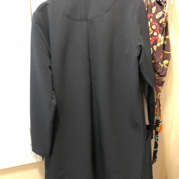 Beta Brand Coat - Picture 3 of 3